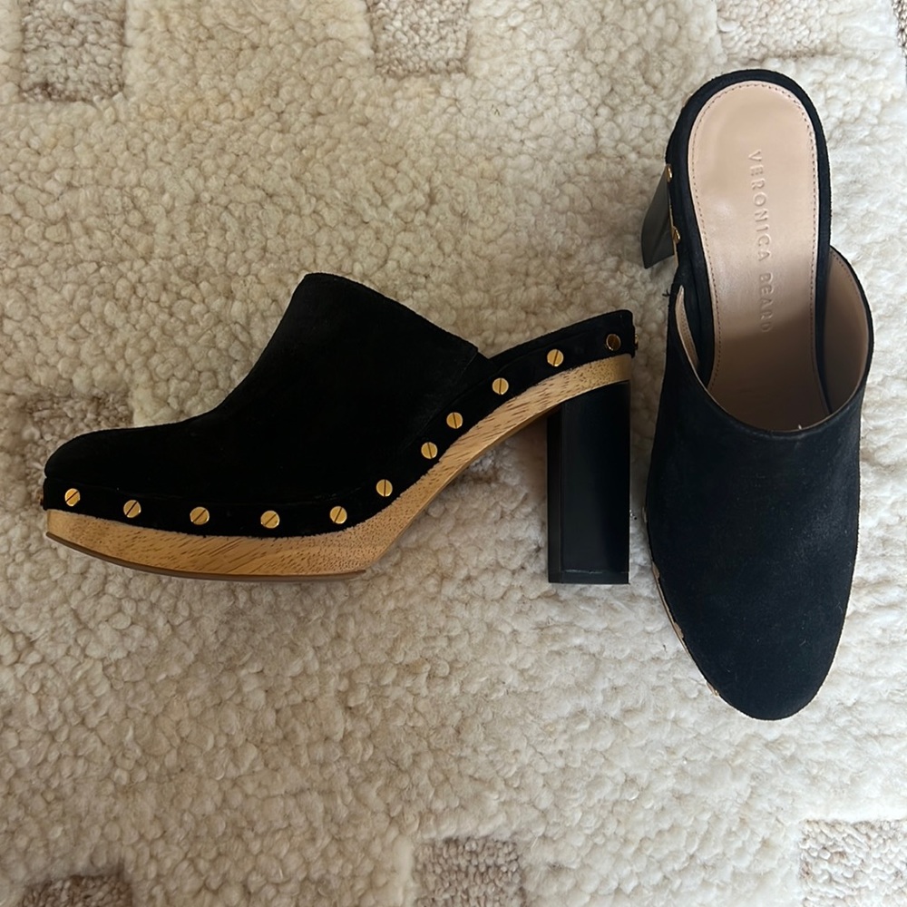 Veronica Beard Grita clogs size 8.